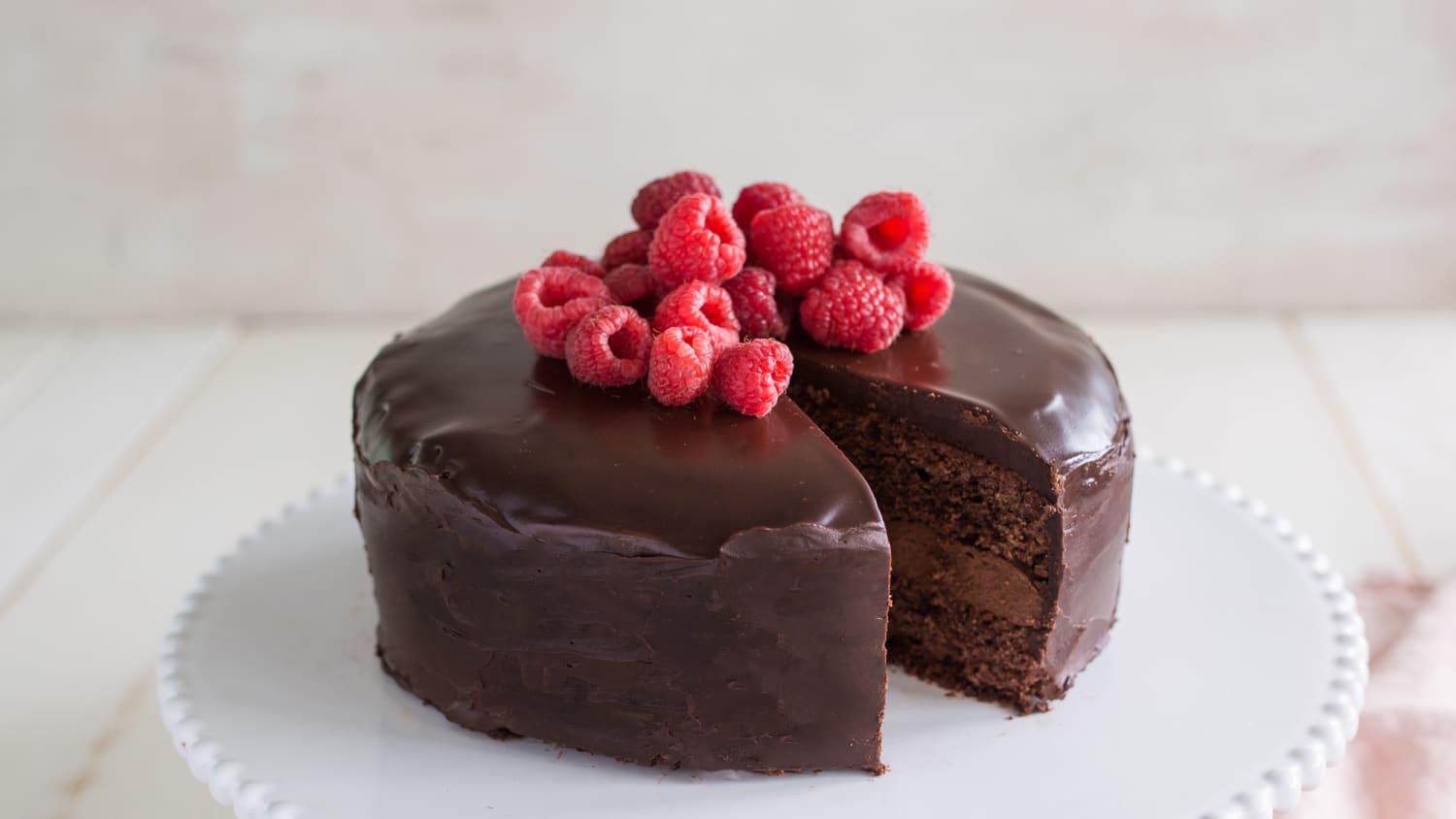 Easy Chocolate Sponge Cake With Ganache Frosting Kitchn