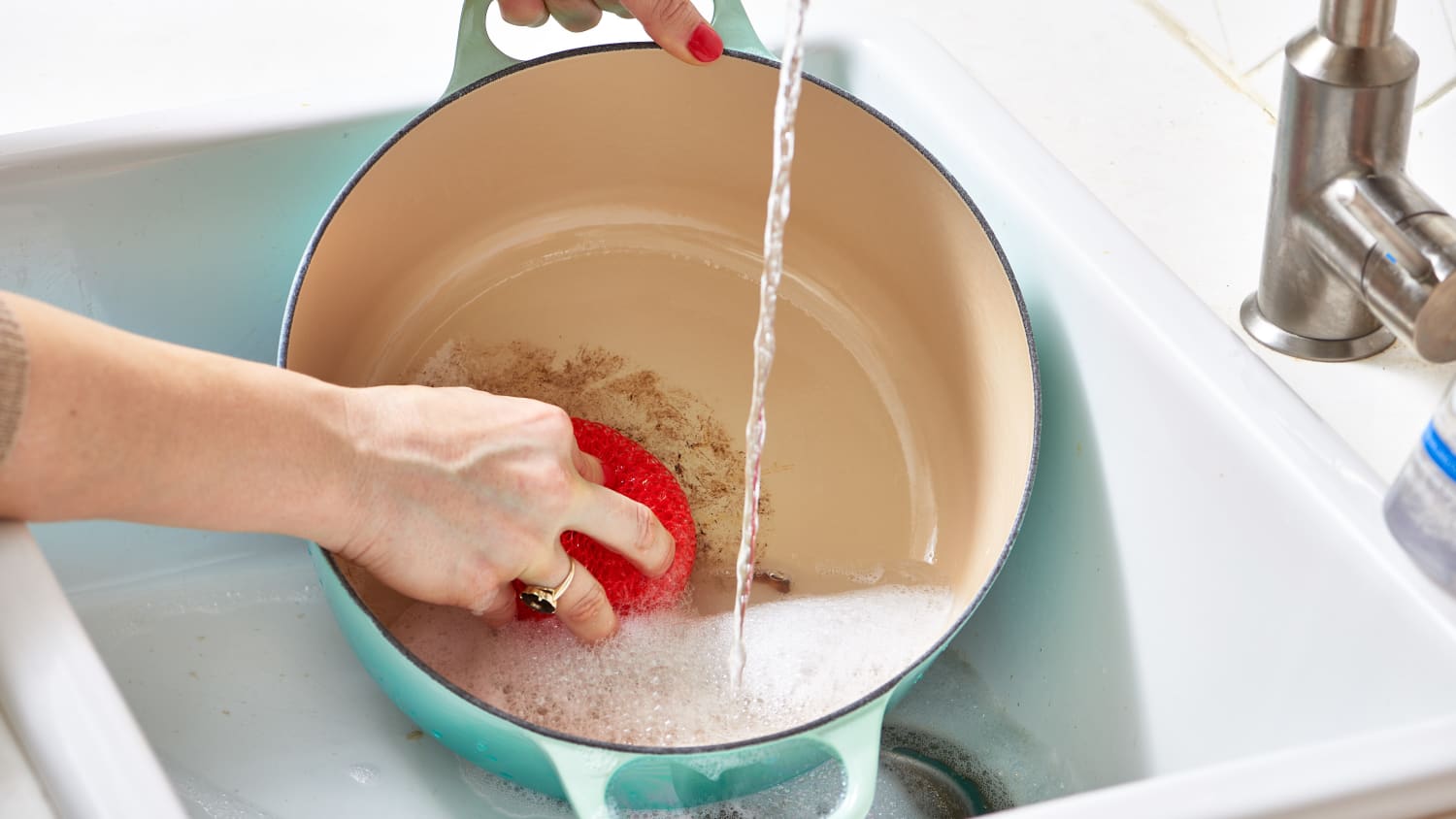 How to Hand Wash Dishes - Cleaning & Sanitizing Dishes By Hand | Apartment Therapy