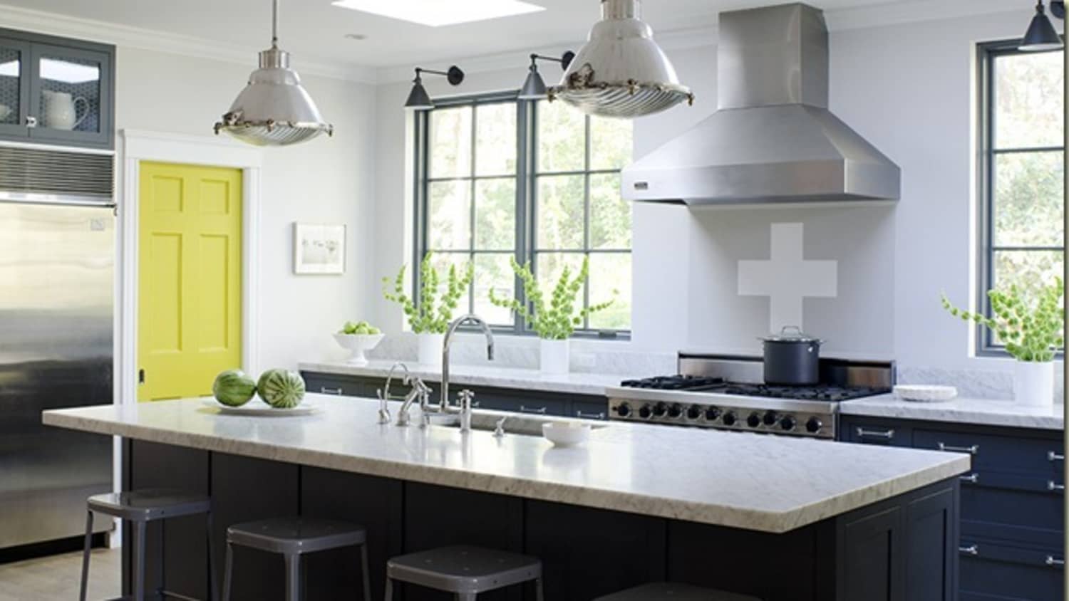 10 Kitchens Without Upper Cabinets Kitchn