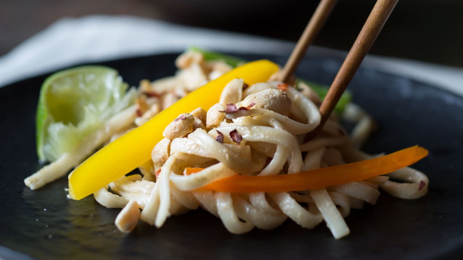 Portable Recipe Cold Noodle Salad With Creamy Peanut Sauce Kitchn