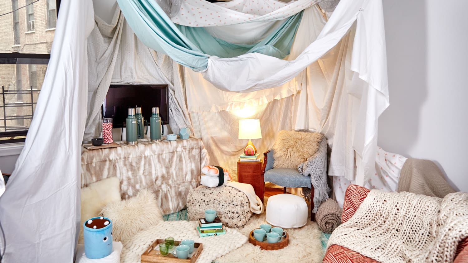 An Interior Designer's Tips for Building an Awesome Indoor Fort | Kitchn