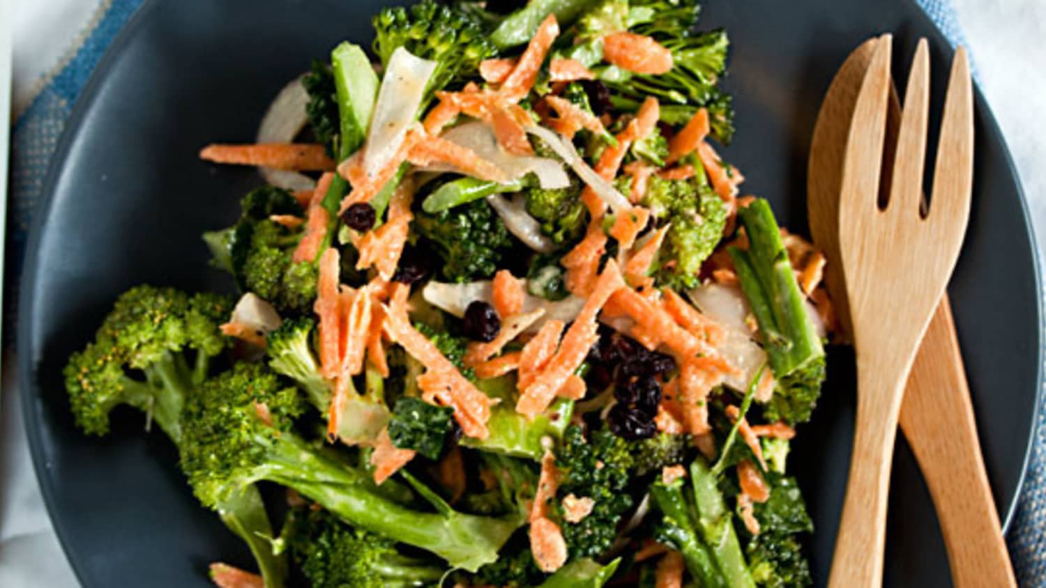 Quick Recipe Broccoli Salad With Carrots And Currants Kitchn
