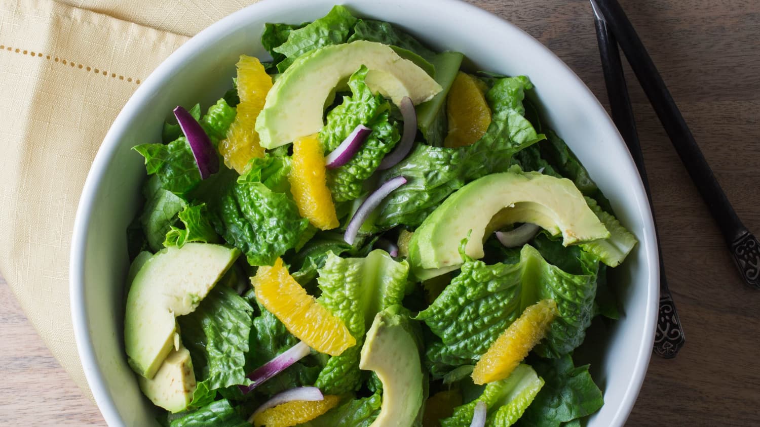 Recipe: Green Salad with Orange, Avocado, and Red Onion