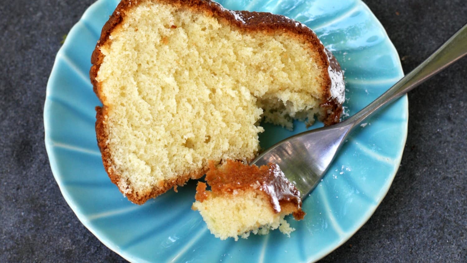 Holiday Sour Cream Pound Cake – Can't Stay Out of the Kitchen