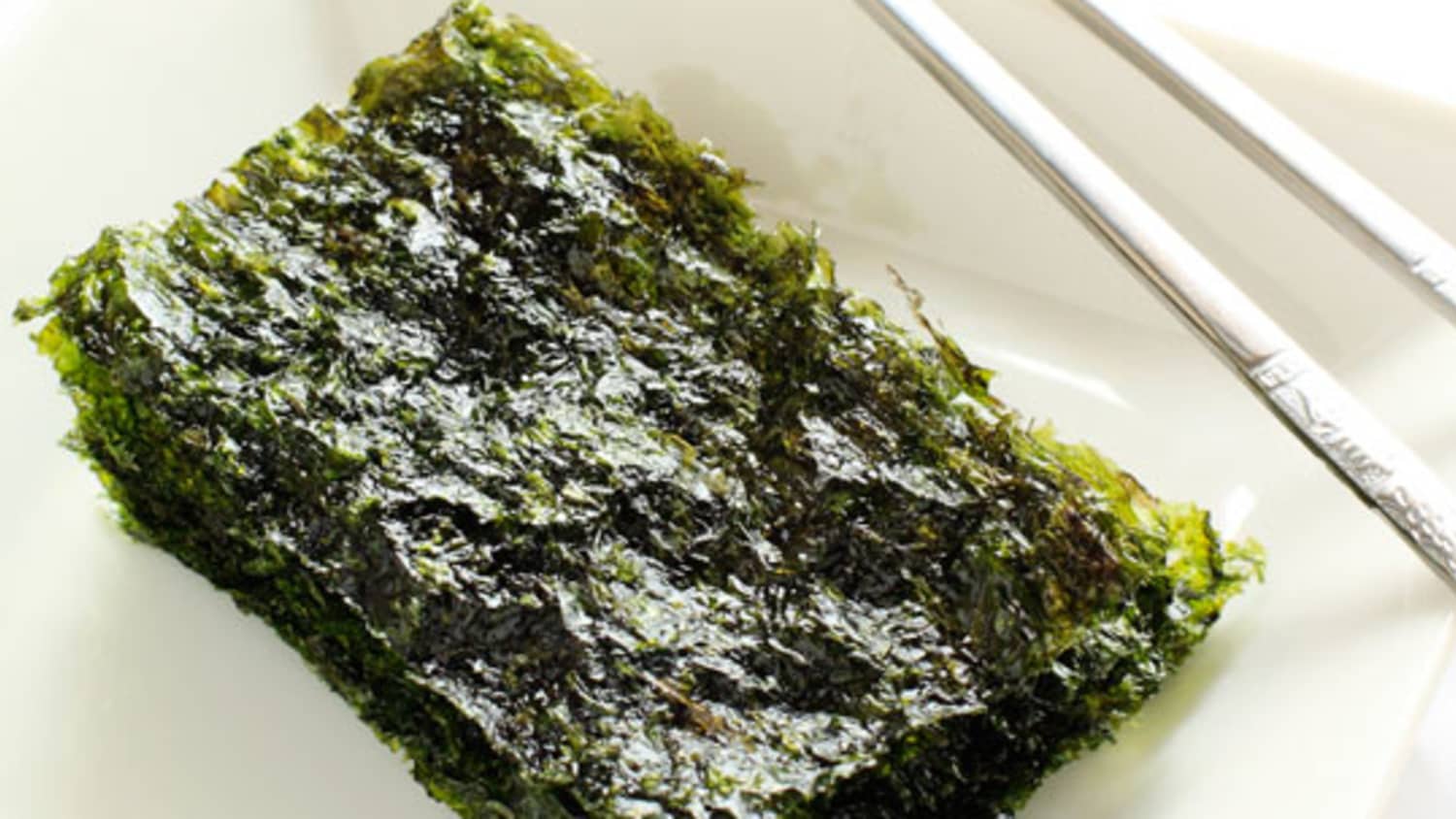 what is seaweed made of