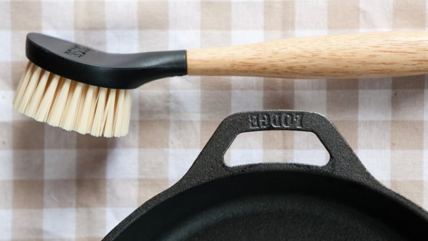 How Can I Tell When My Cast Iron Pan Is Clean?