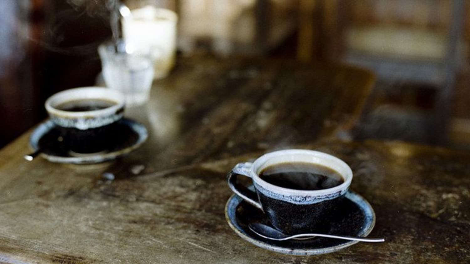 Bitter coffee today? Try changing the colour of your cup