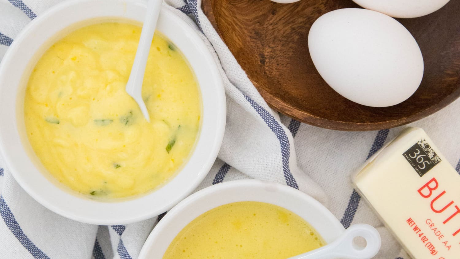 What S The Difference Between Hollandaise And Bearnaise Sauces Kitchn