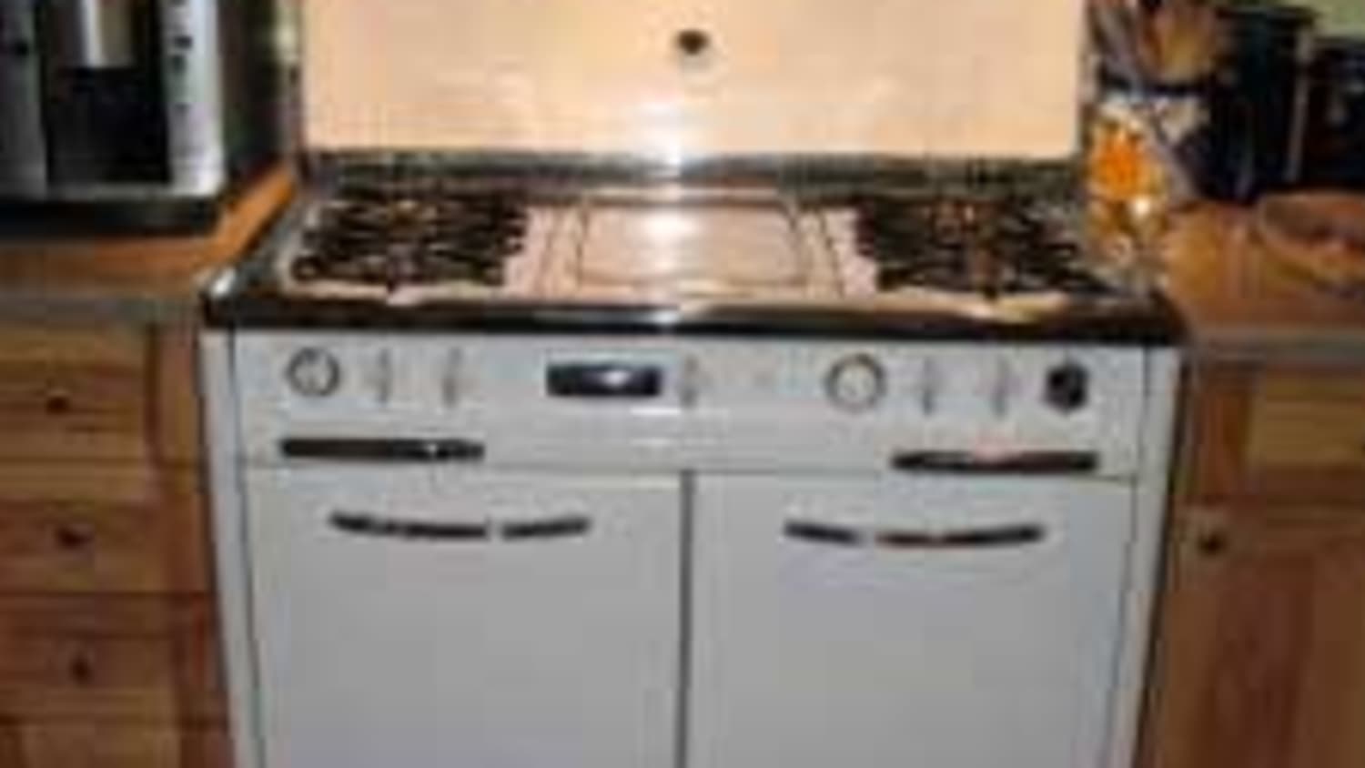 La Scavenger Wedgewood Stove For 750 Kitchn