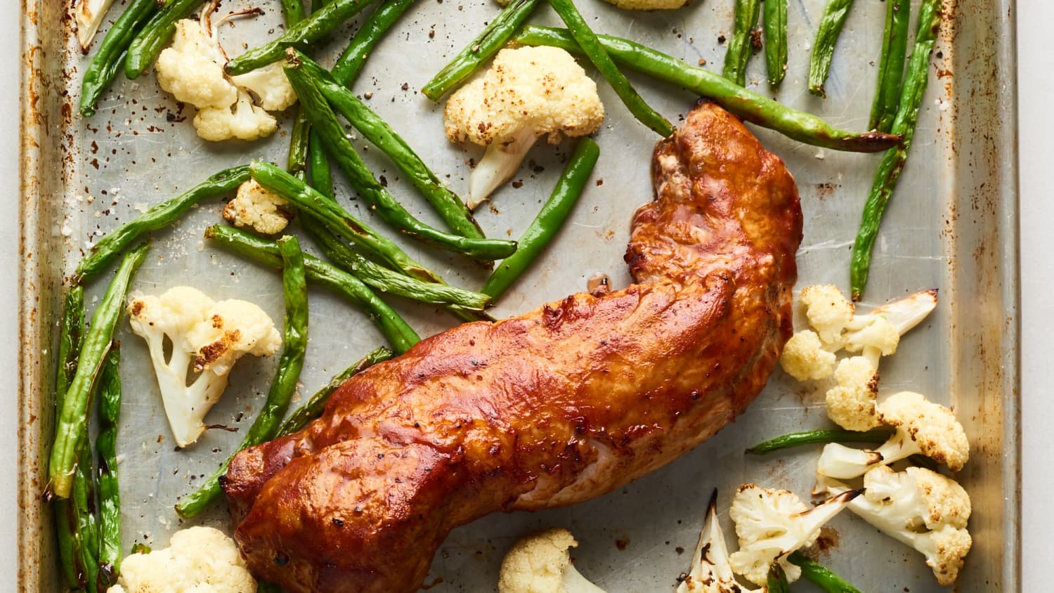 Recipe Sheet Pan BBQ Pork Tenderloin with Green Beans and Cauliflower