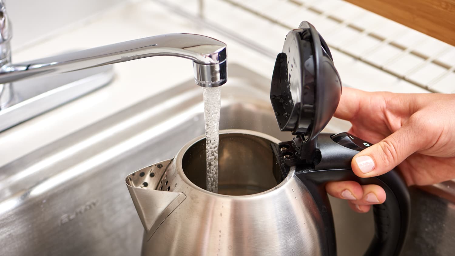 4 Best Electric Kettles for 2021 The Kitchn