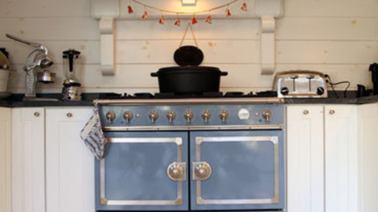 High end outlet french stove
