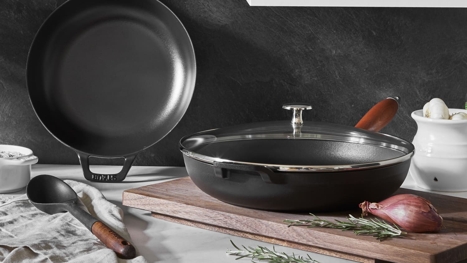 STAUB Sur La Table 限定 チキンノブ Staub Vintage Cookware Exclusively at Sur La Table | The Kitchn