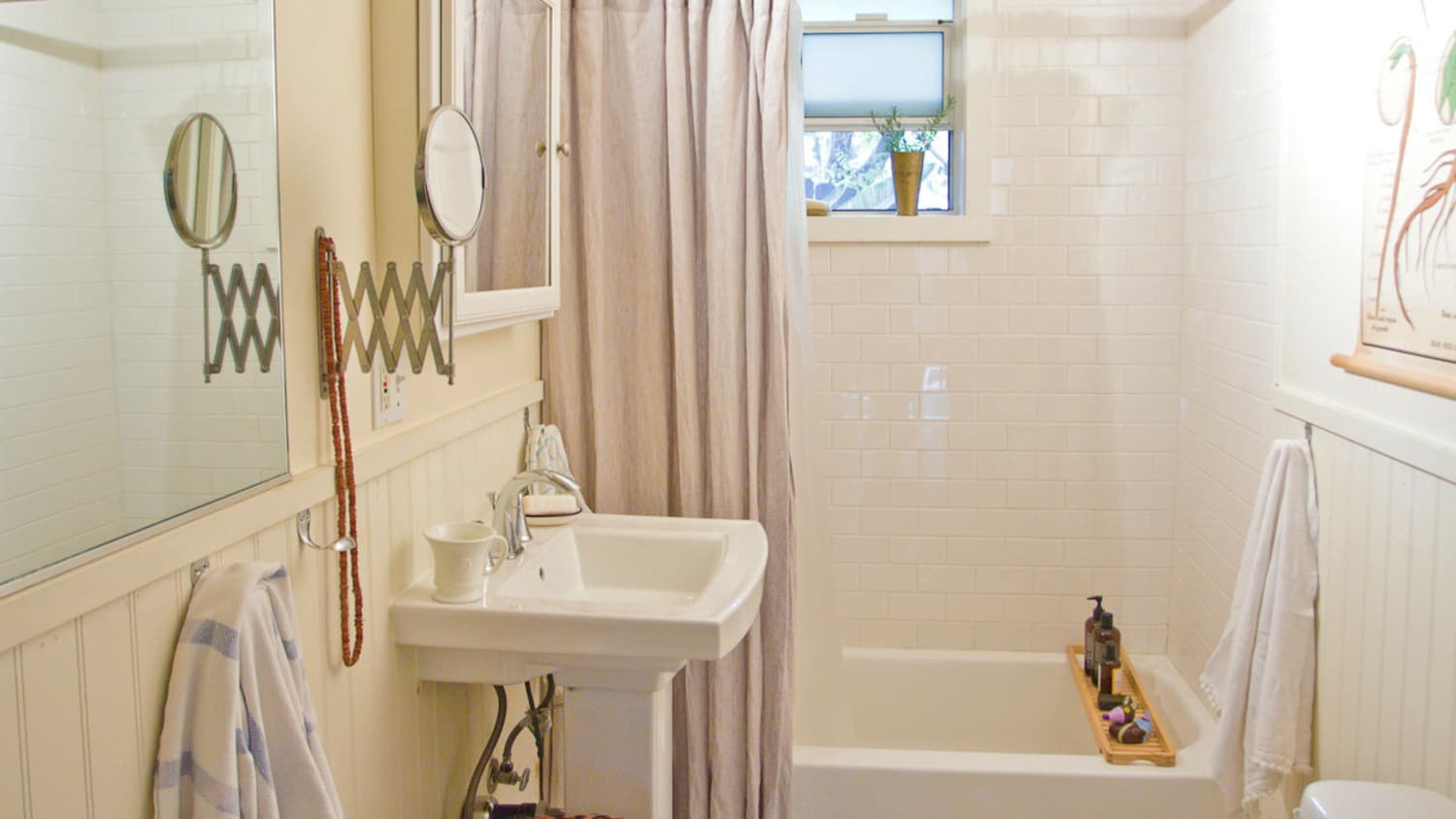 How To Clean Your Old Bathtub So It Looks New Apartment Therapy