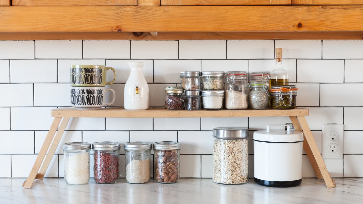 30 Mind Blowing DIY Mason Jar Organizers You'll Want To Make Right Away   Diy kitchen shelves, Kitchen shelves organization, Mason jar organization