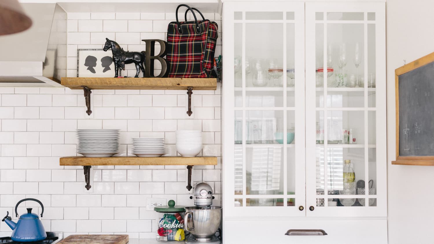 Replacing Your Kitchen Shelves in Chattanooga