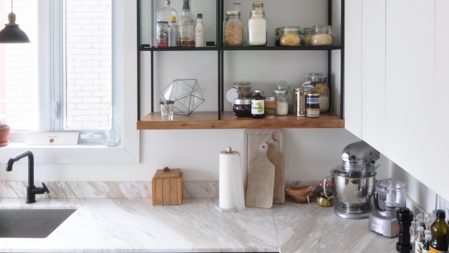 7 Tips for Styling Your Open Kitchen Shelves - Swoon Worthy