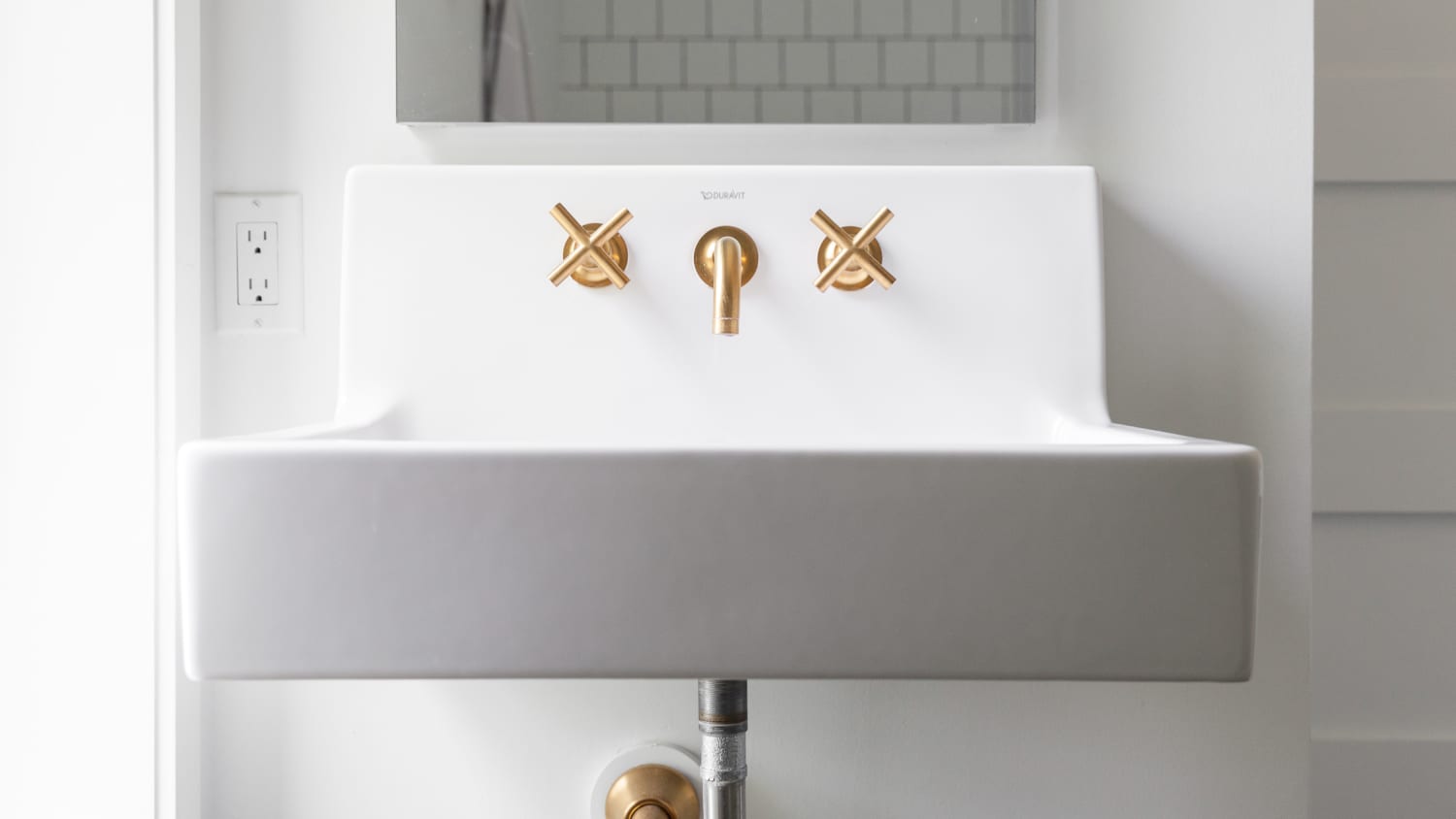 How To Get Rid Of Drain Flies Gnats In Bathroom Apartment Therapy