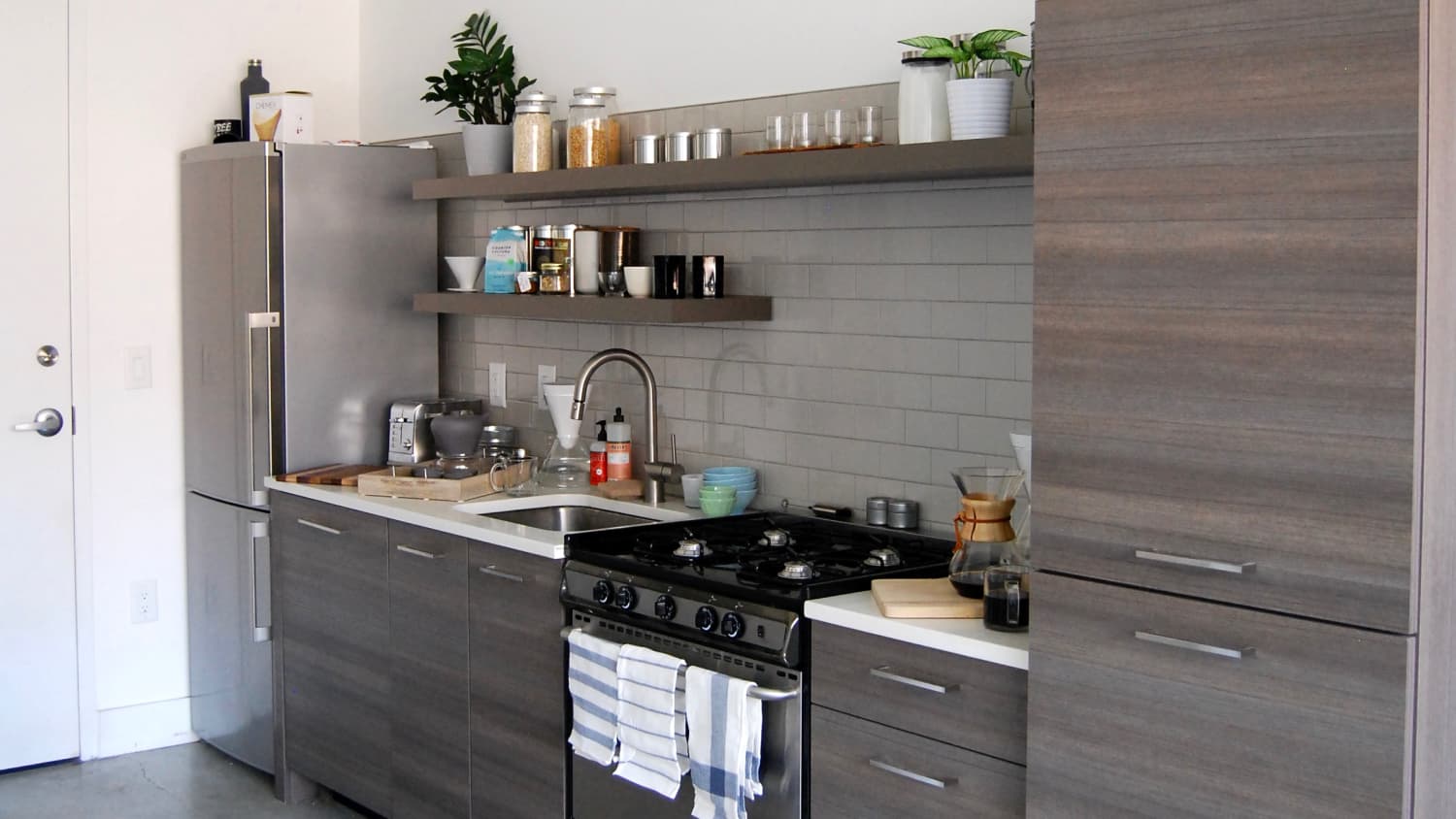 5 Ways To Decorate A Windowless Kitchen Wall Kitchn