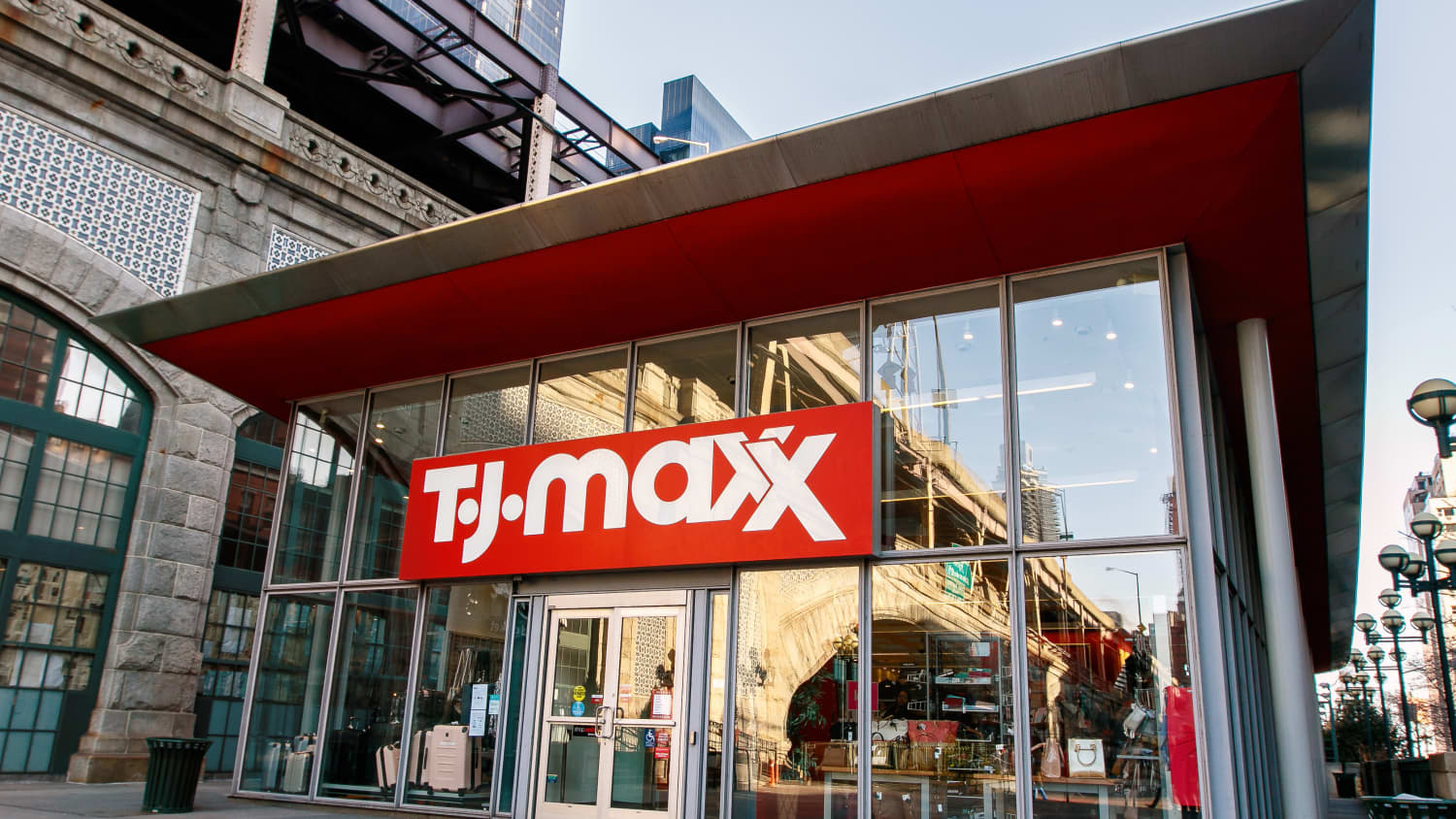 Why Tj Maxx Is Called Tk Maxx In Europe Apartment Therapy