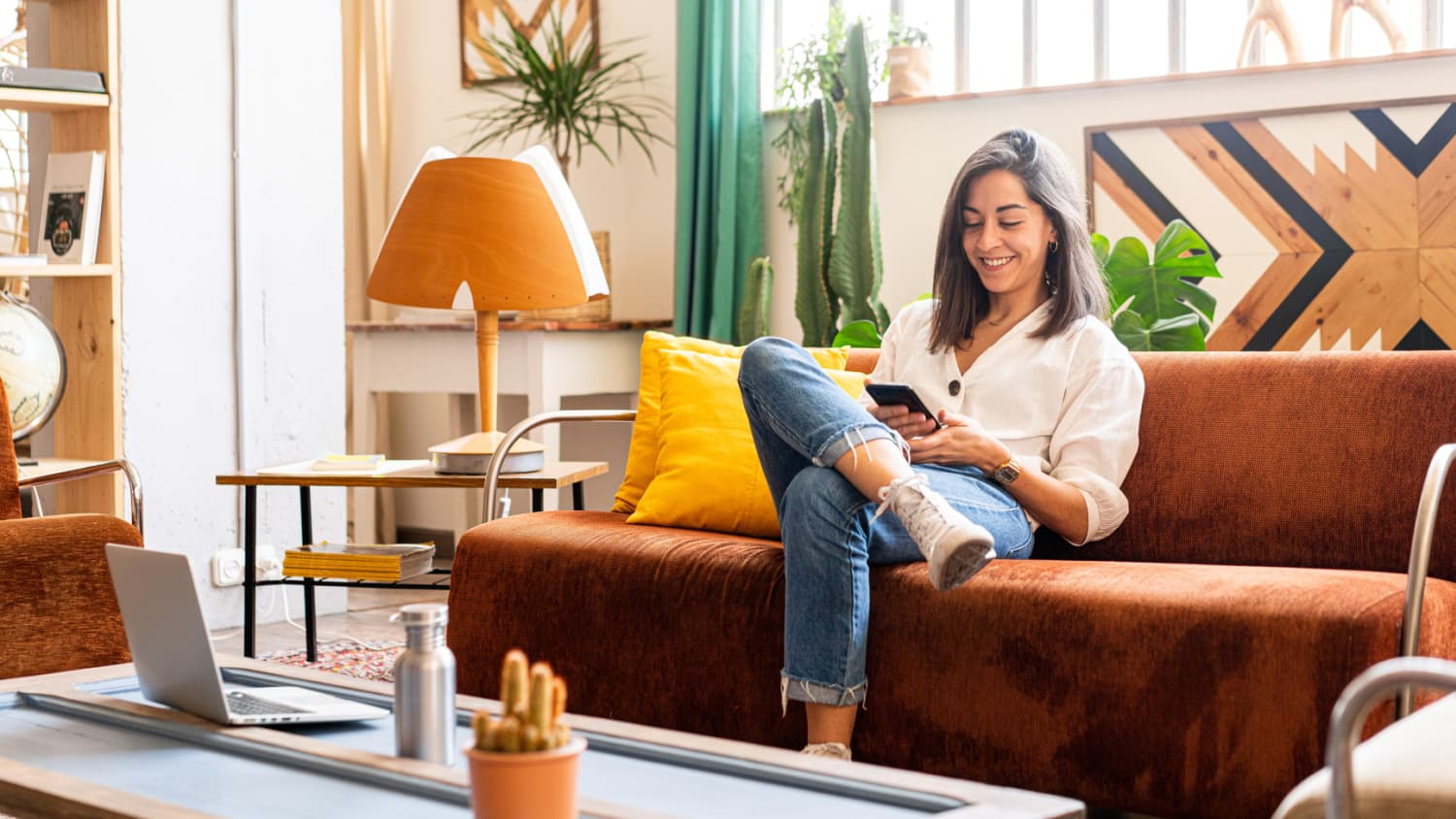7 of the Best Furniture Flipping Accounts to Follow | Apartment Therapy