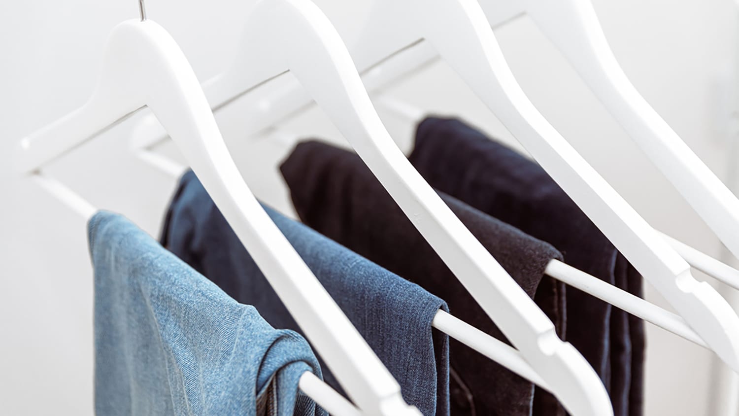 Innovative wardrobe hack lets you easily hang your jeans in your closet   Here's the easiest way to organize your jeans in your closet. HINT: It's  not what you might expect👖😍 Check