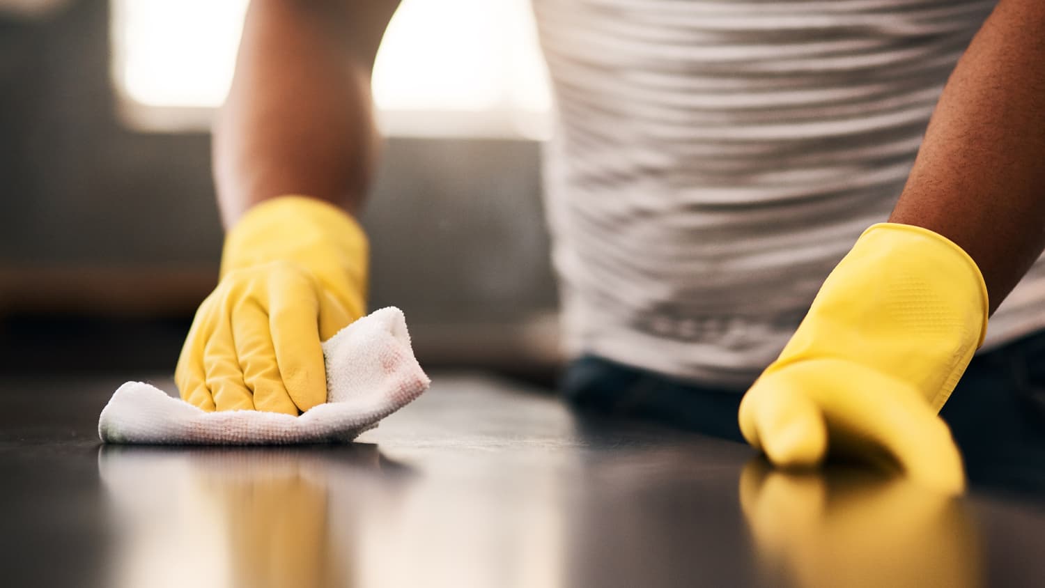 ScrubDaddy Damp Duster: Does This Viral Cleaning Tool Really Deliver?