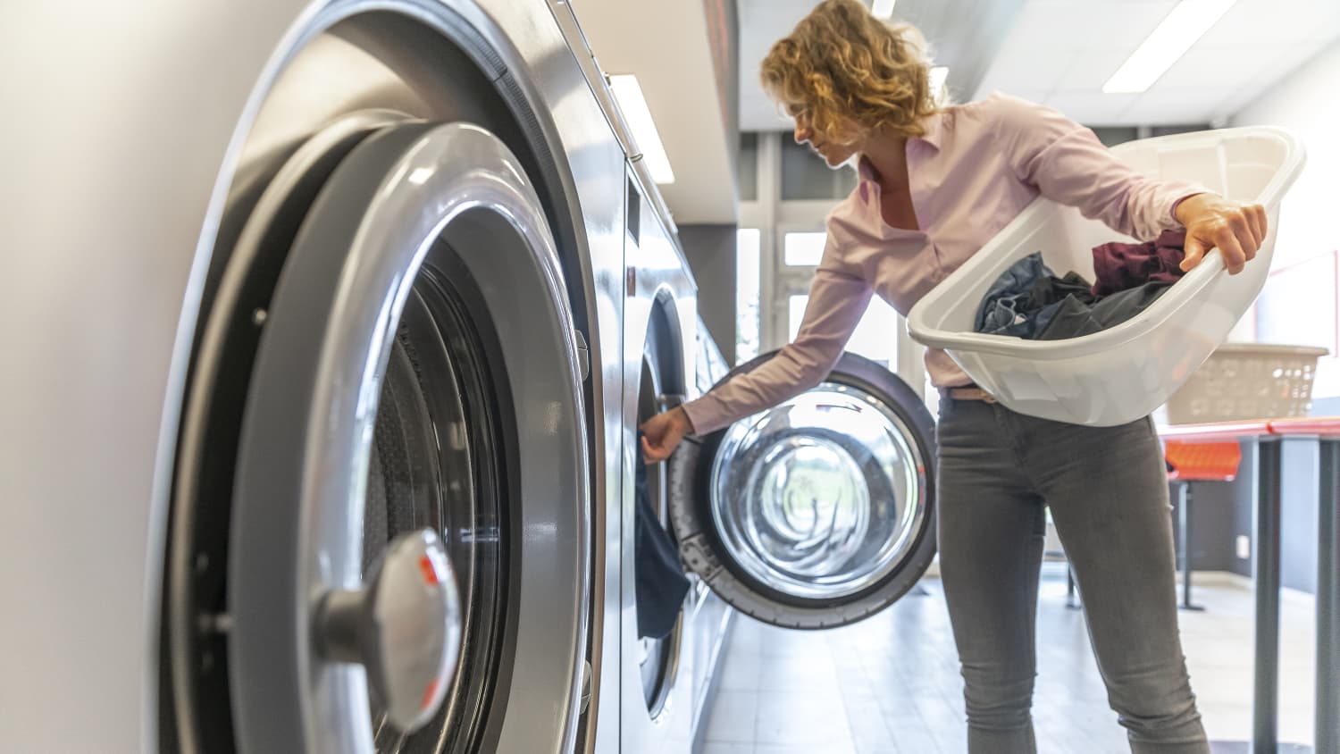How to Use a Laundromat If You ve Never Been to One Apartment Therapy