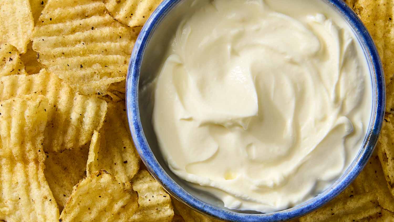 Homemade Sour Cream (Only 2 Ingredients!)