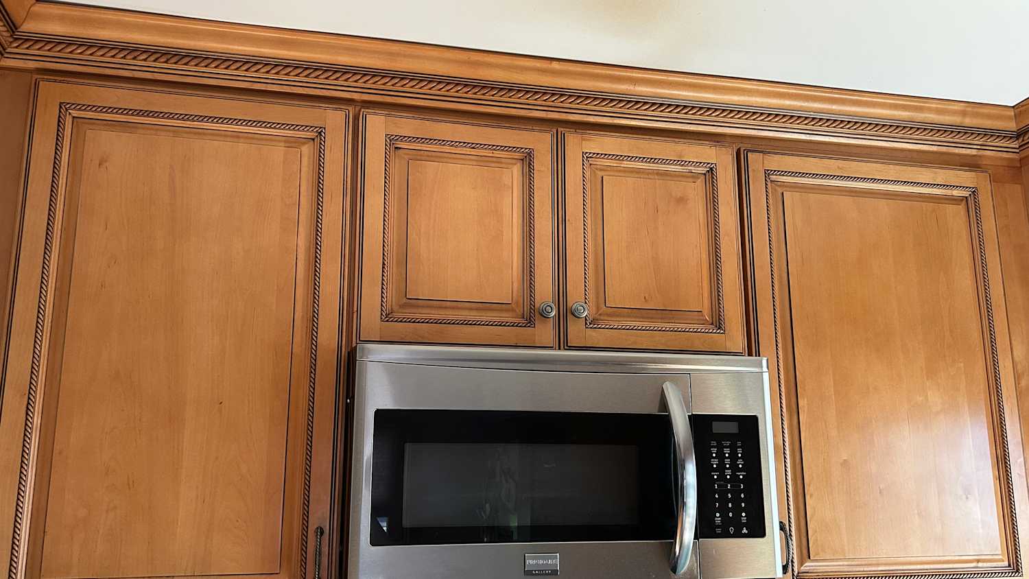 How to Polish Kitchen Cabinet Doors: Easy Steps for a Stunning Shine ...