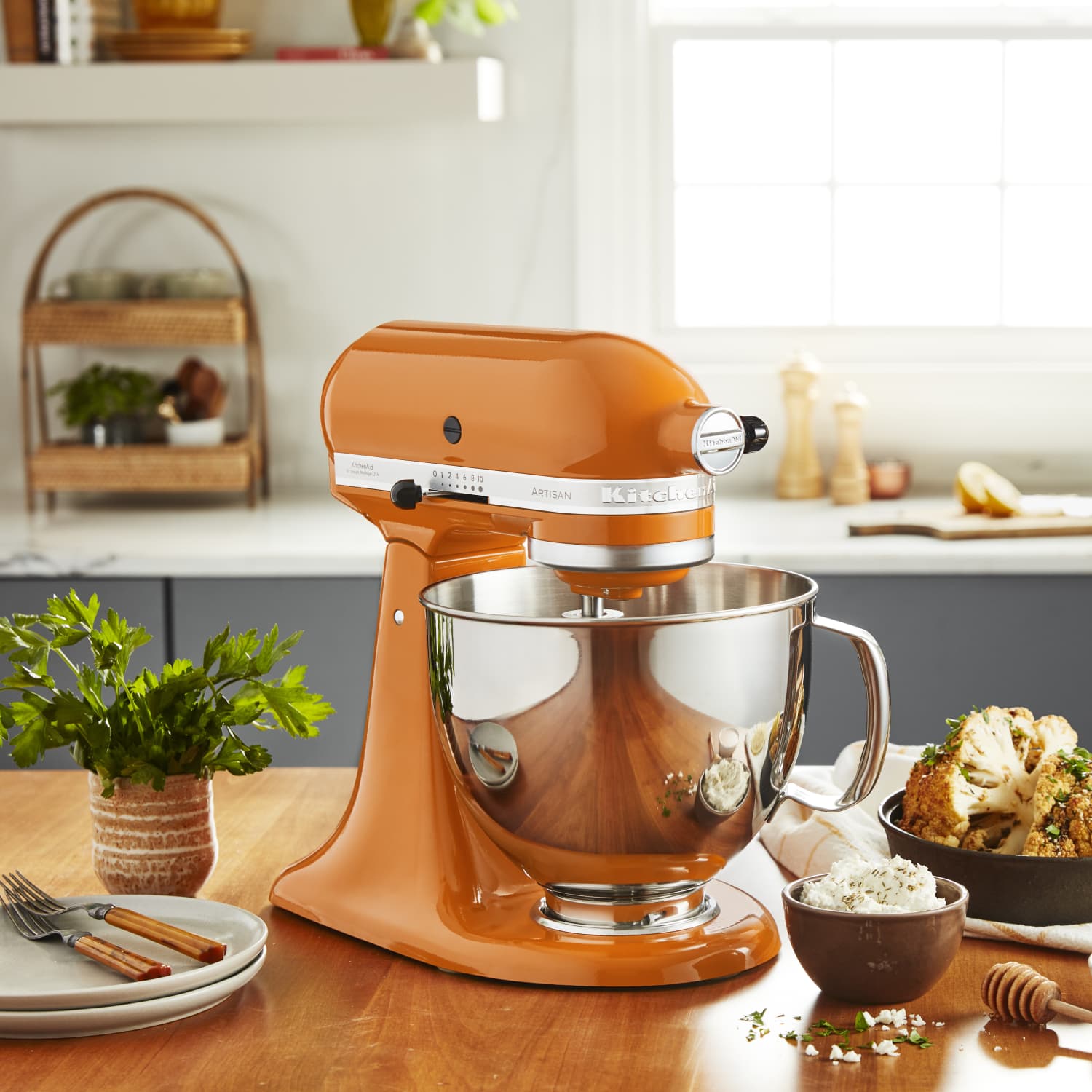 Beautiful Kitchenaid Classic Stand Mixer With All Attachments. 