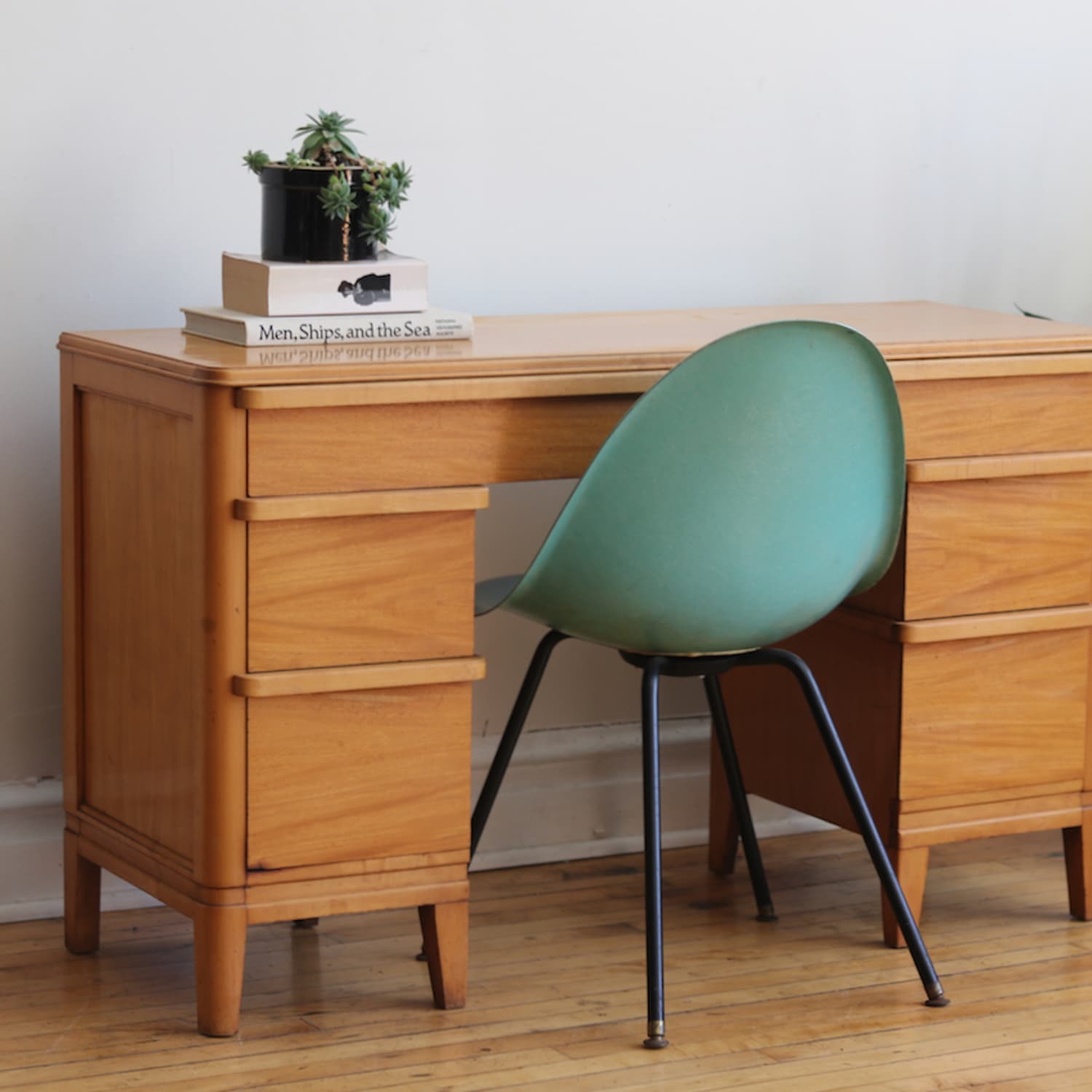 7 Delightful Desks For Sale On Bazaar Apartment Therapy