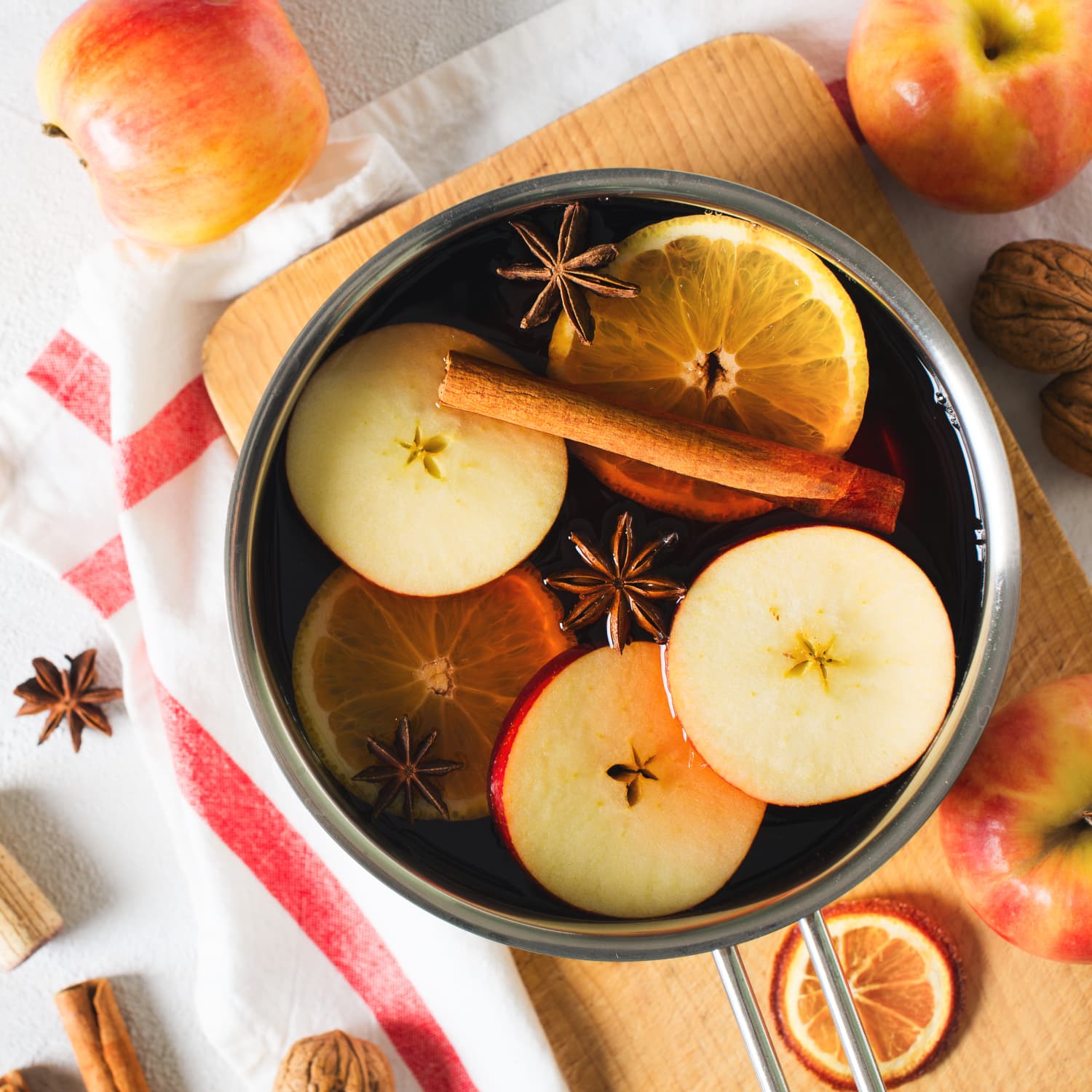 16 Simmer Pot Recipes for All Seasons - Homemade Simmering Potpourri