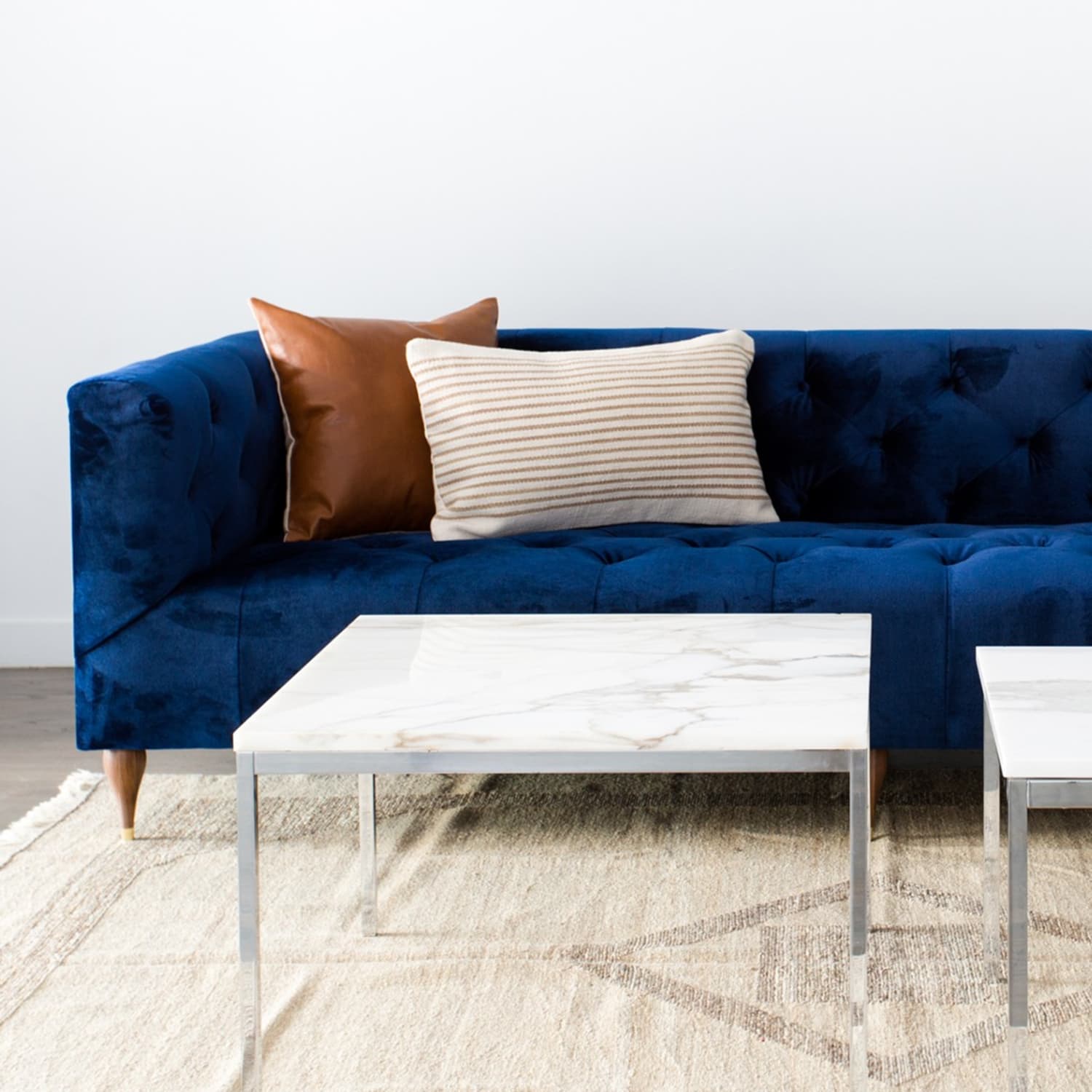 A New Take On The Chesterfield Sofa Ms Chesterfield Apartment Therapy