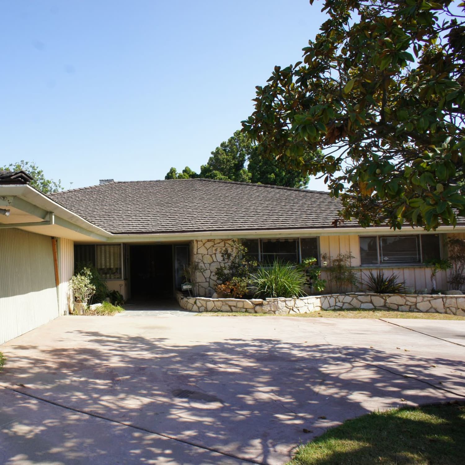 wallpapers Tina Turner Childhood Home ike tina turner s former home is