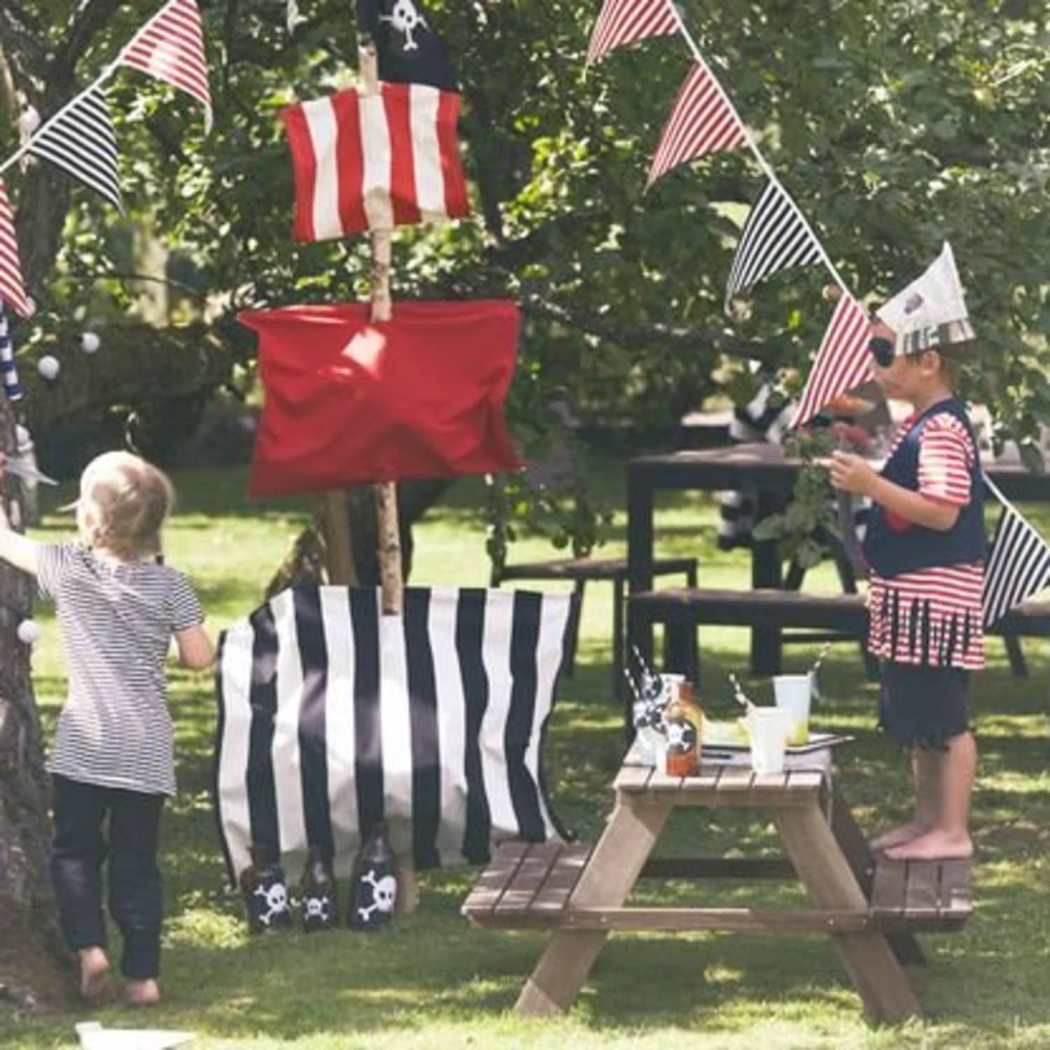 Summer In Style Kid Sized Outdoor Furniture Apartment Therapy
