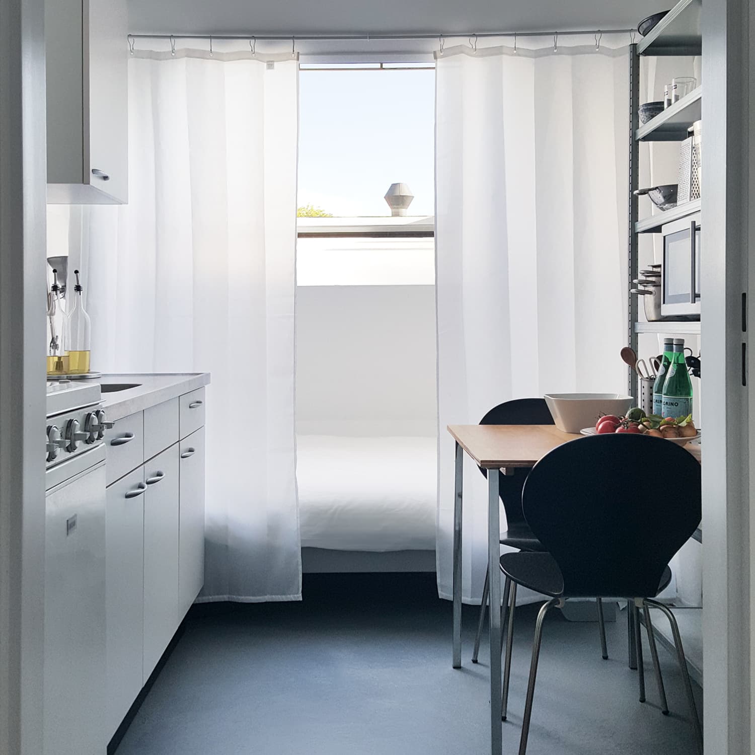 House Tour A Modern Minimal Amsterdam Studio Apartment Therapy