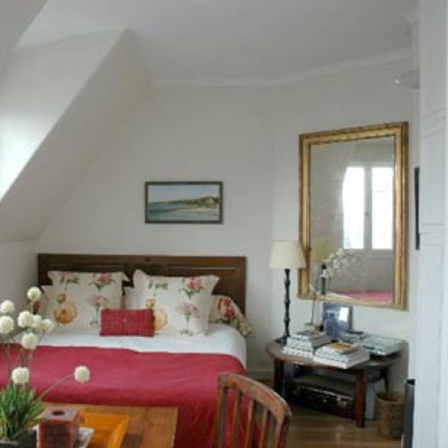 Post From Paris La Chambre De Bonne Apartment Therapy