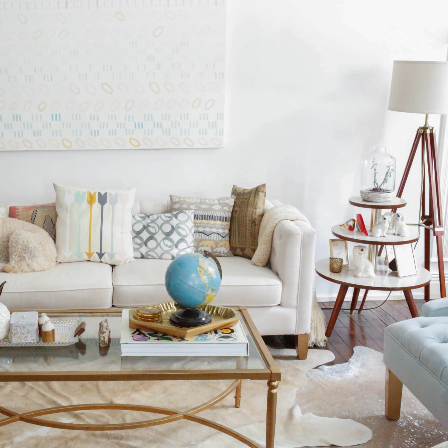 How to Arrange Throw Pillows on a Couch - Driven by Decor