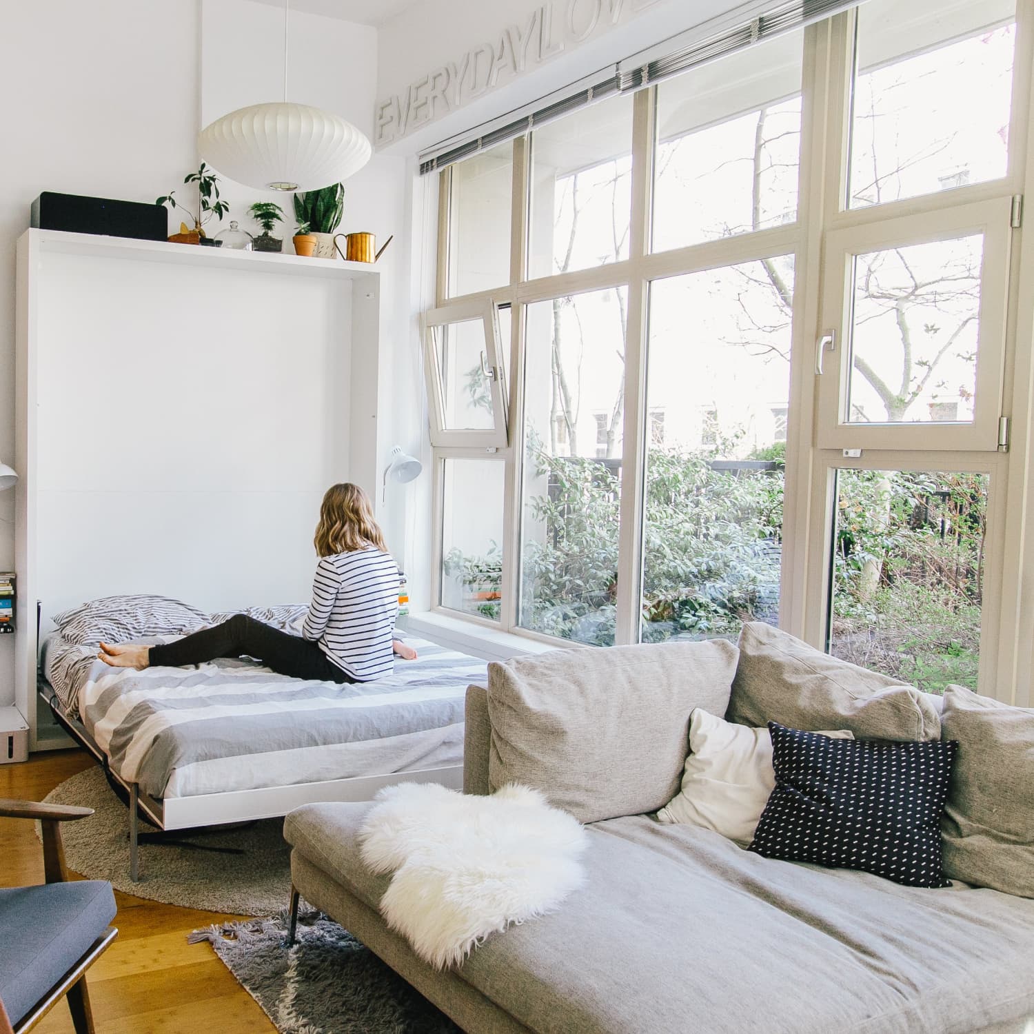 7 Chic Murphy Beds To Help You Fake A Guest Bedroom Apartment Therapy Our murphy beds are as durable as they are elegant. 7 chic murphy beds to help you fake a