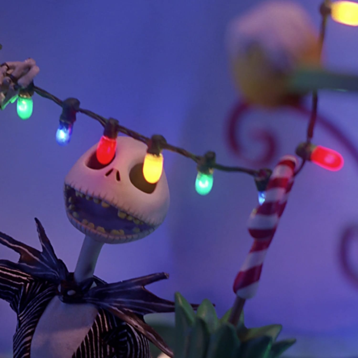 Disney Tim Burton's Nightmare Before Christmas: Ghoulish Gifts and Goodies [Book]