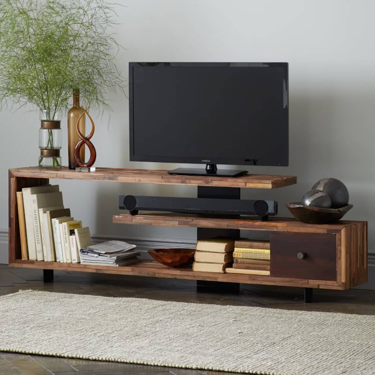 Ongeschikt trechter Citroen Best TV Stands & Media Consoles | Apartment Therapy