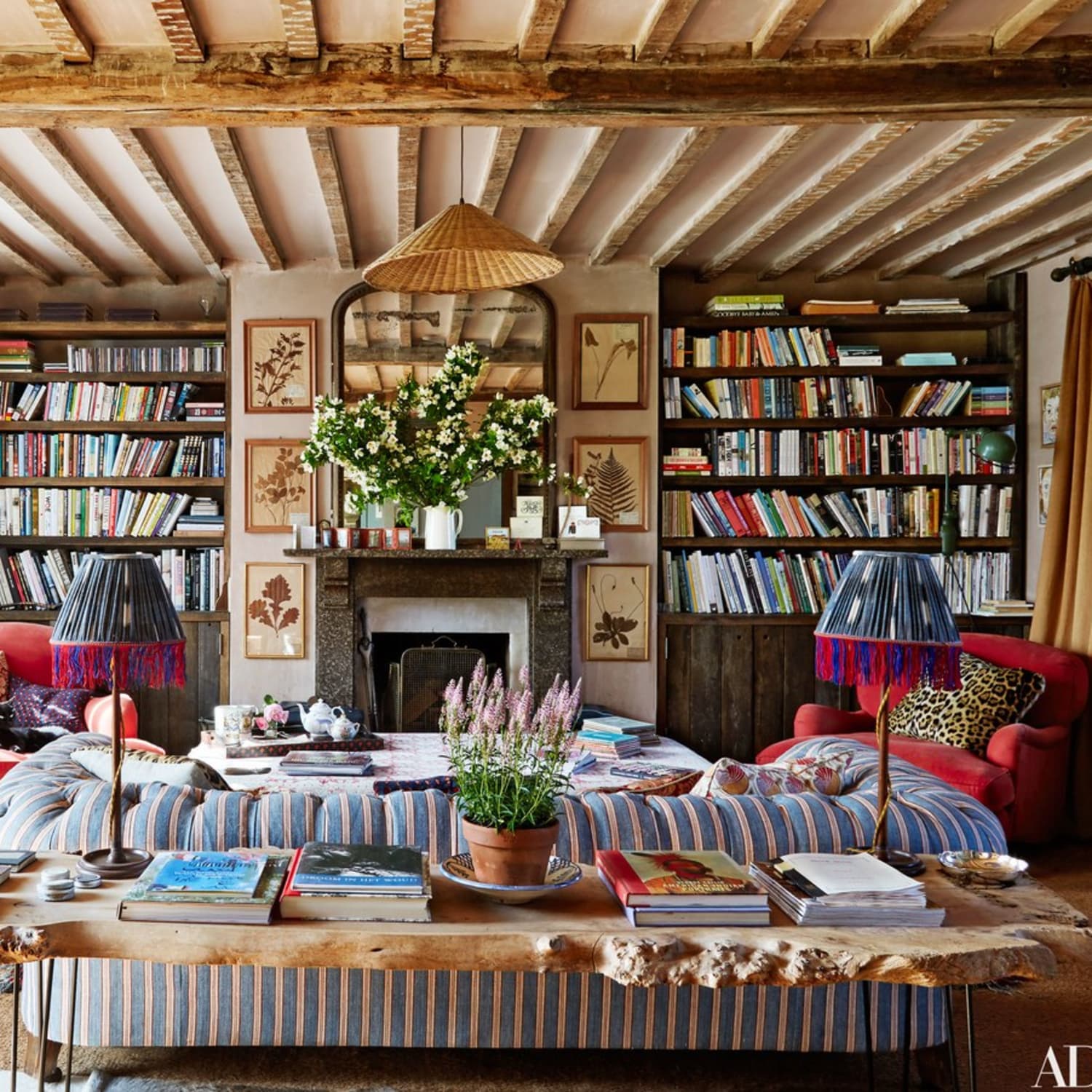 Look We Love How To Create Cozy English Cottage Style Apartment Therapy