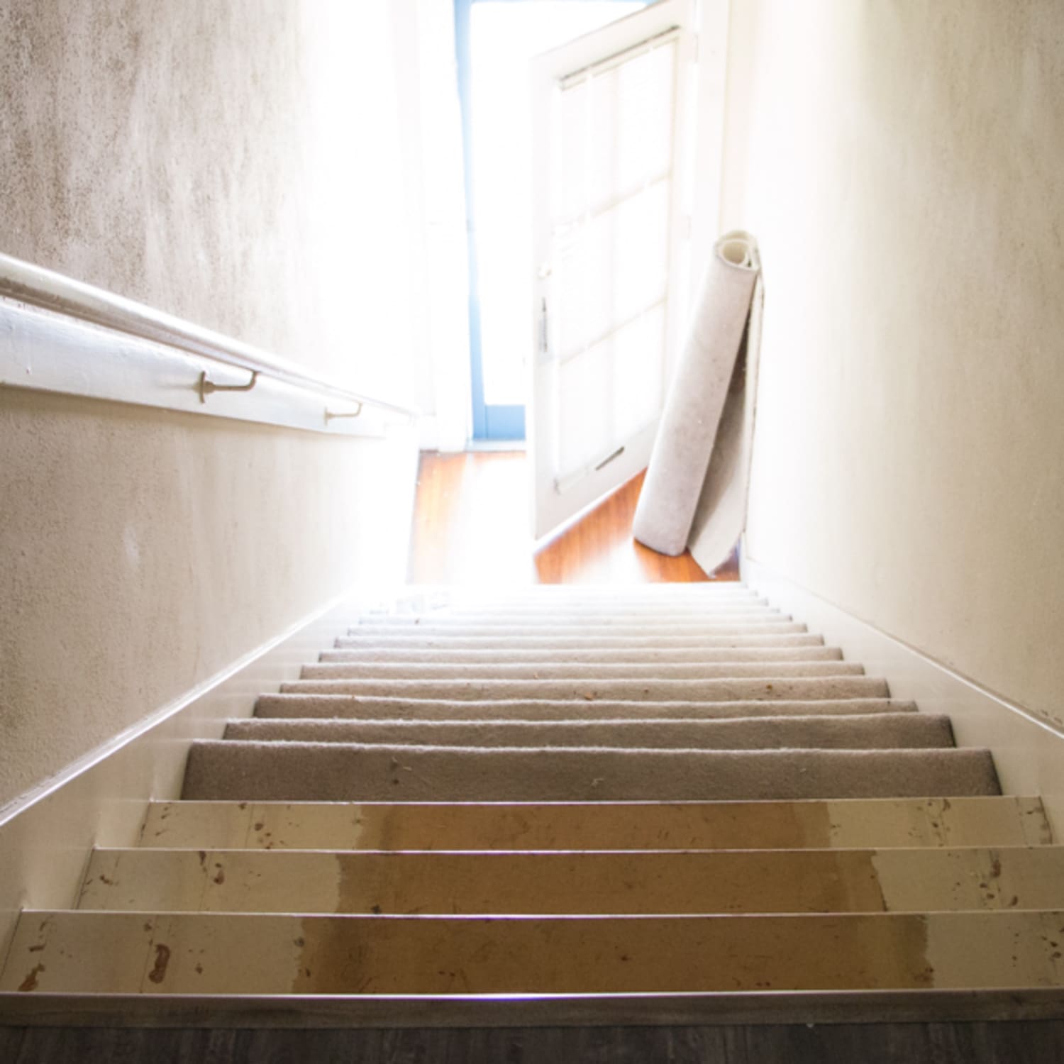 How To Strip Refinish Carpeted Entryway Stairs Apartment Therapy