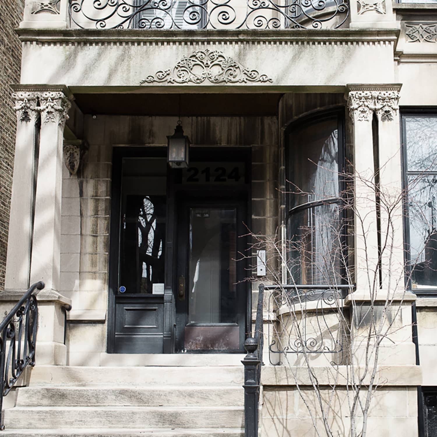 Architectural Millwork in a Chicago Greystone Apartment ...