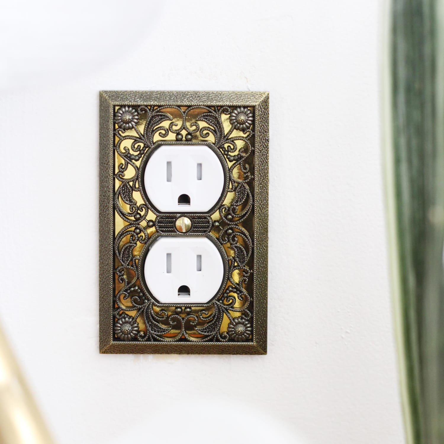 How To Swap A Two Prong For A Three Prong Outlet Apartment Therapy