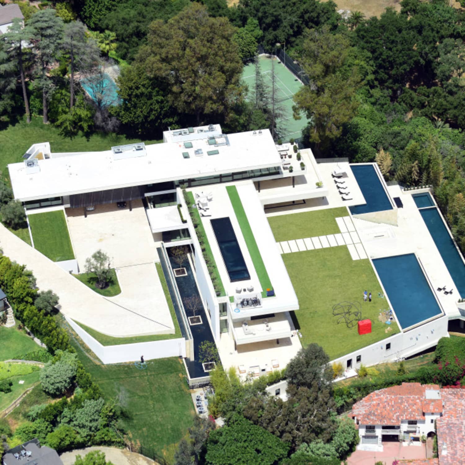 Beyoncé and Jay-Z's Architect Building $500 Million Mansion in Bel Air