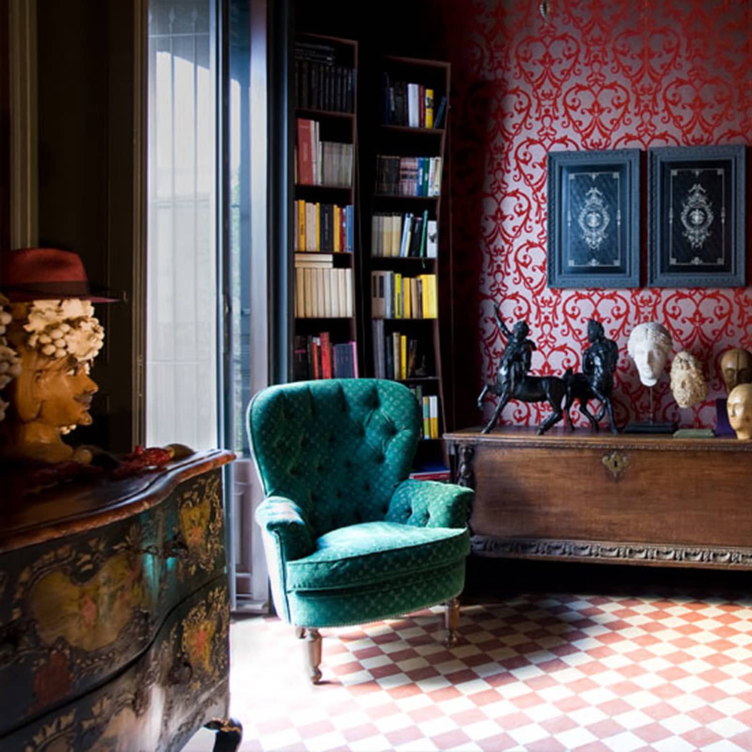 Gallery Of Living Rooms With Beautiful Dark Wall Colors