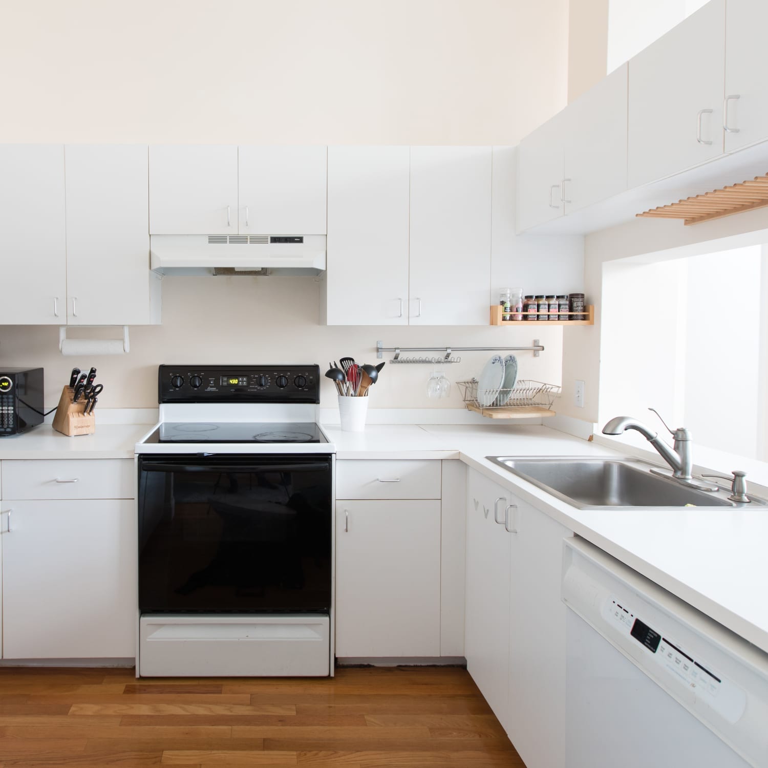 Painting a White Refrigerator with Liquid Stainless Steel