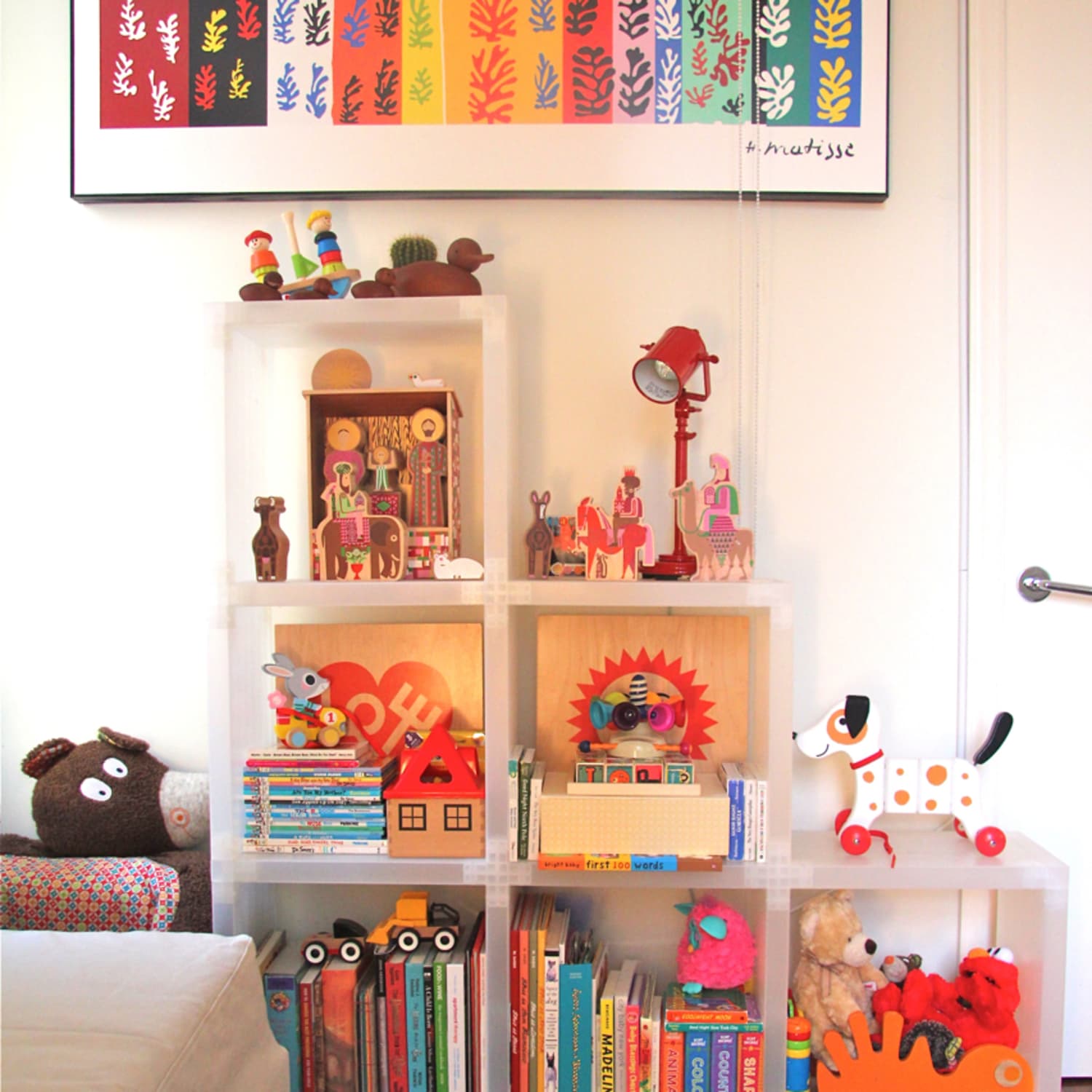 organize toys in small apartment